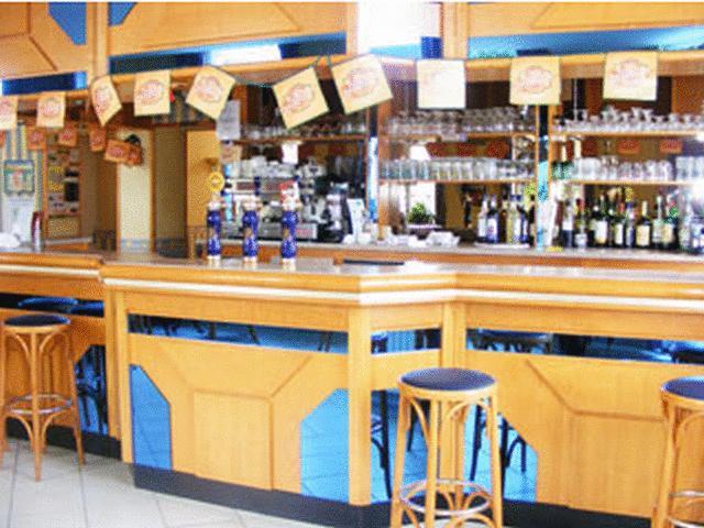 Hotel Le Trianon Hesdin Esterno foto