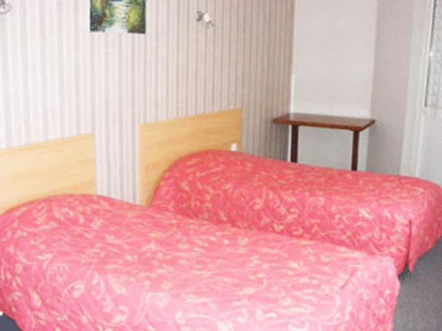 Hotel Le Trianon Hesdin Esterno foto